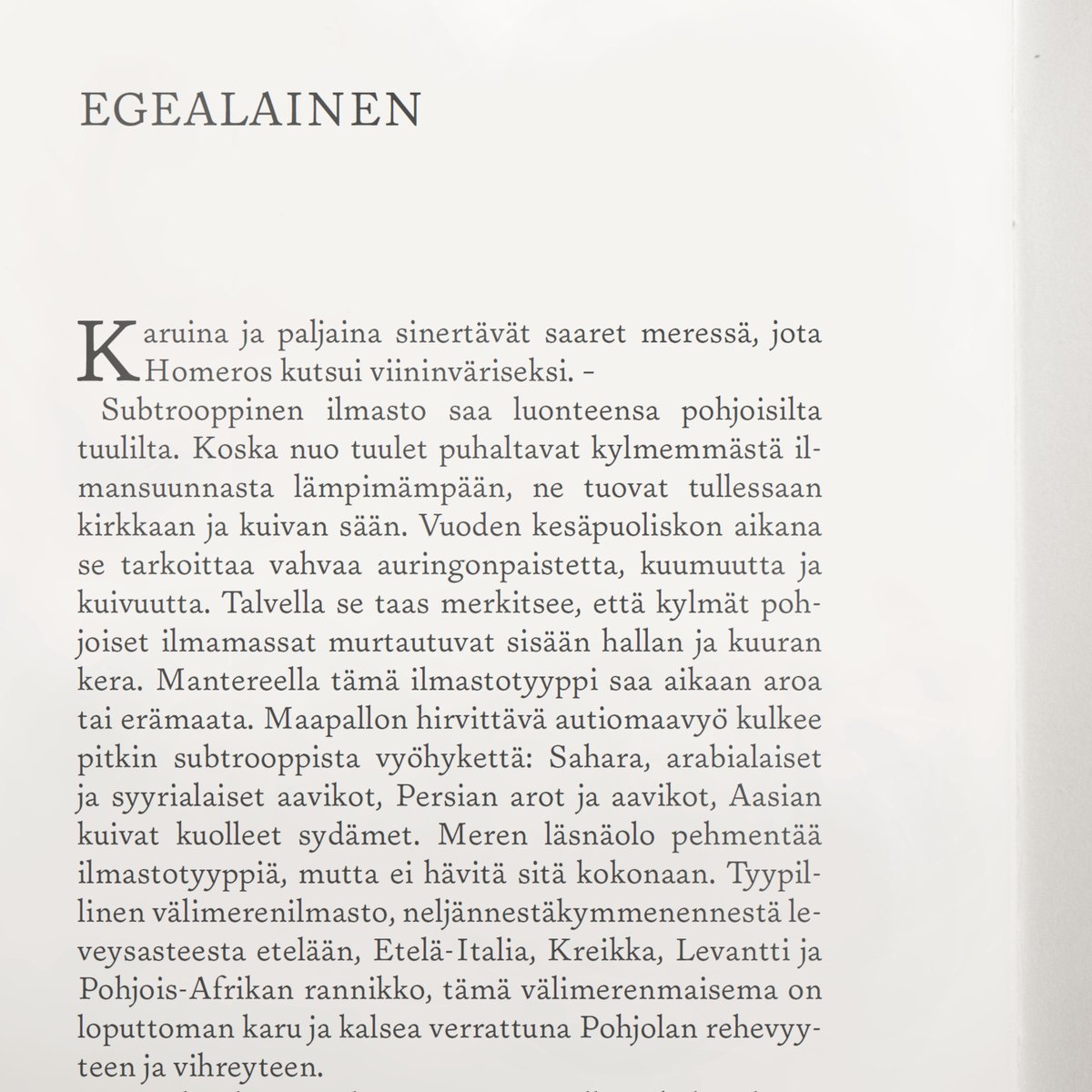 poesia_fi's tweet photo. Willy Kyrklundin (1921–2009) matkaesseekokoelman odotettu suomennos Aigaion – Matka Tabasiin on nyt täällä! Suom. Niko-Matti Ahti. #matkaessee #poesiankirjat #willykyrklund #proosa #essee #matka #aigaion #egea #tabas #tilltabbas #Iran https://t.co/s48YM7lUfE https://t.co/oNOKsd6ko2