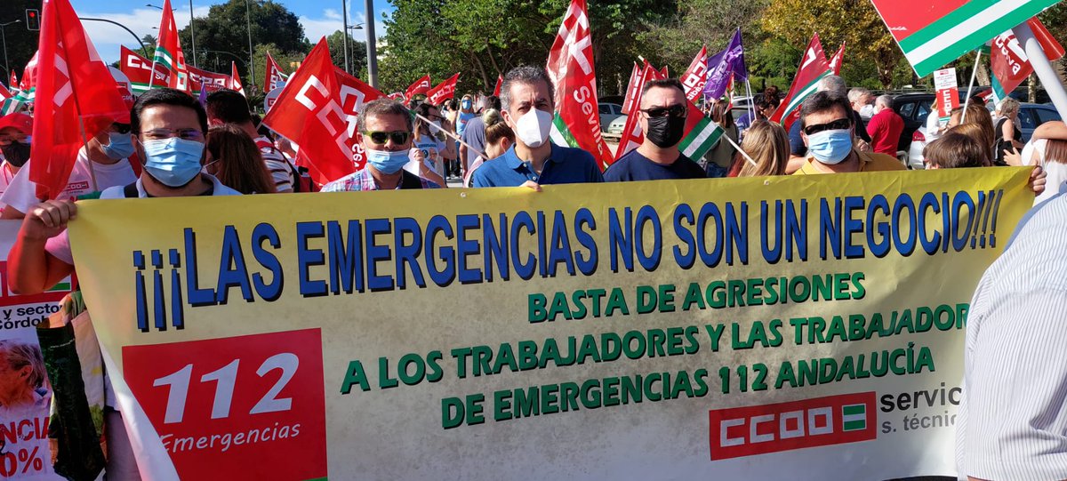Trabajadora112's tweet photo. @manuelrico @GranTor36993567 @fiscal_es Queremos atender y ayudar a todo el mundo,pero el mundo no sabe q necesitamos ayuda #112And nos va la vida en ello, las empresas usureras d telemarketing nos está destrozando mientras que @JuanMa_Moreno y @AndaluciaJunta miran a otro lado.X el rescate dl serv publ #112Andalucía https://t.co/wxQ3FugtIC