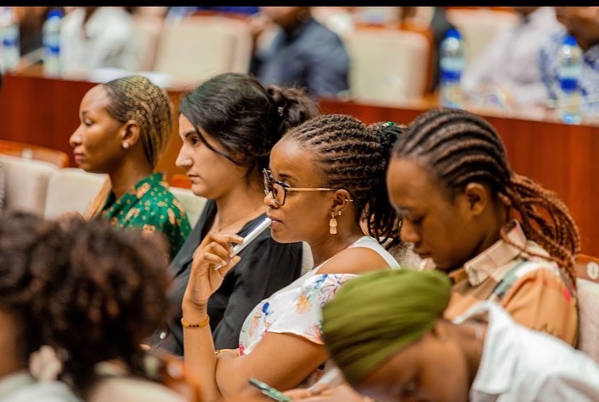 jabilihamza's tweet photo. I was so impressed to see young people fully engaged in the dialogue with senior citizens on ways to address employability issues, particularly the white color job syndrome versus the reality. #vijanaconnect https://t.co/QSEdAE682k