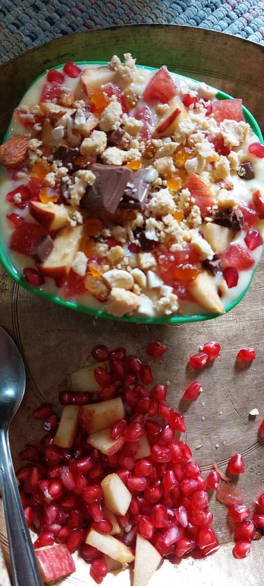 BabaliSwain's tweet photo. Yummy Fruit custard made by me😋😋
How is it??
#delicious 
#Beautiful 
#yummytuesday
#Morningbreakfast https://t.co/UBlpOTWH9B