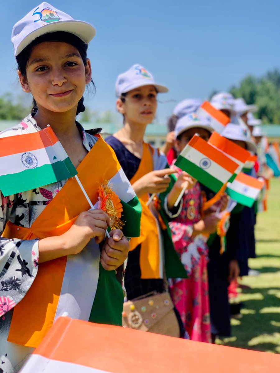 Pardeep786887's tweet photo. #hargartiranga 
#KashmirMainHarGharTiranga 
#MeraTirangaMeriShaan https://t.co/95Vzc6vk6O