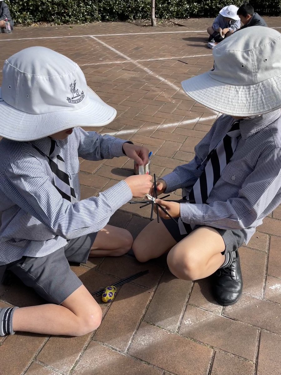 Y3 lunchtime STEM challenge for #scienceweek2022. Collaborative build for a safe chocolate egg drop! Gold coin donation to join with funds going to support <a href="/DeadlyScience/">DeadlyScience</a>. <a href="/corey_tutt/">Corey Tutt</a> Each grade will try their hand at new challenges each day!