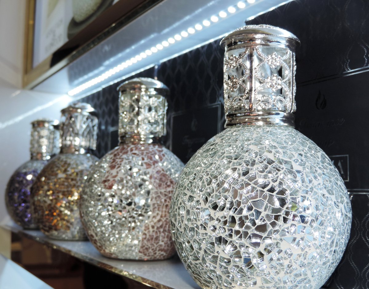 ChoizeLivingst1's tweet photo. Bring purity to your home with this beautiful SILVER FRAGRANCE LAMP 🪔🪟
.
👉Check out our store: https://t.co/NNTc56lJs9

#Fragrance #Choize #HouseDecor https://t.co/6cNoJvRURx