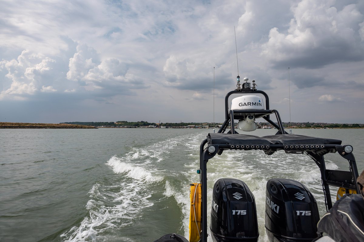 Officers were out patrolling the Medway No-Take-Zone yesterday. Learn more about this special habitat here: youtu.be/57t2Z30-MZI 
or download a copy of the byelaw bit.ly/3PGi6UN
#Medway #RiverMedway #NoTakeZone #conservation #MedwayNoTakeZone #FPVVigilant