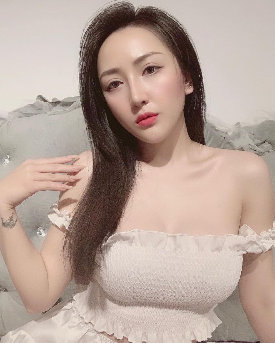 Khanh6688's tweet photo. Phụ nữ đẹp nhất khi KHÔNG THUỘC về người đàn ông nào đúng không ạ? https://t.co/hnYAHK77O0