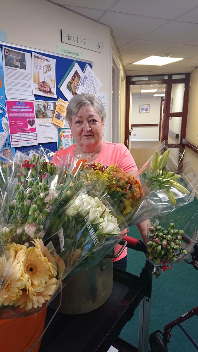 RadiusHousing's tweet photo. A #Lidl bit of goodness 💐
The ladies at McIlroy Court were thrilled to receive these beautiful bouquets from @lidlni & @FoodCloud - thank you! ☀️
#GoodWill #FoodCloud #SocialEnterprises https://t.co/Oul3soZWLz