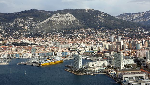 Dans Ma France l'été à 13h 
<a href="/Johann_Guerin/">Johann Guerin</a> est à <a href="/VilleDeToulon/">Ville de Toulon</a> avec @bleuprovence

Au programme le Fort de Brégançon, Bormes-les-Mimosas, <a href="/levarois_/">LEVAROIS 🙋🏼‍♂️</a> le blogueur du Var, le félibre Pierre Imbert... 

francebleu.fr/emissions/ma-f…