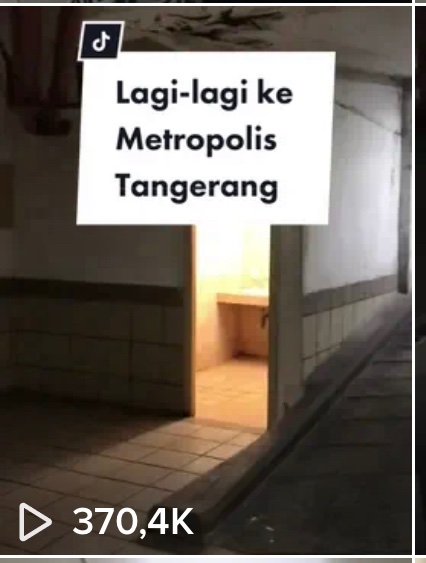 Banyak bgt yg dm ke gue tentang penampakan kuntilanak di Mall Metropolis Tgr ini.
Ini kedua kalinya gue ke mall ini malam2.