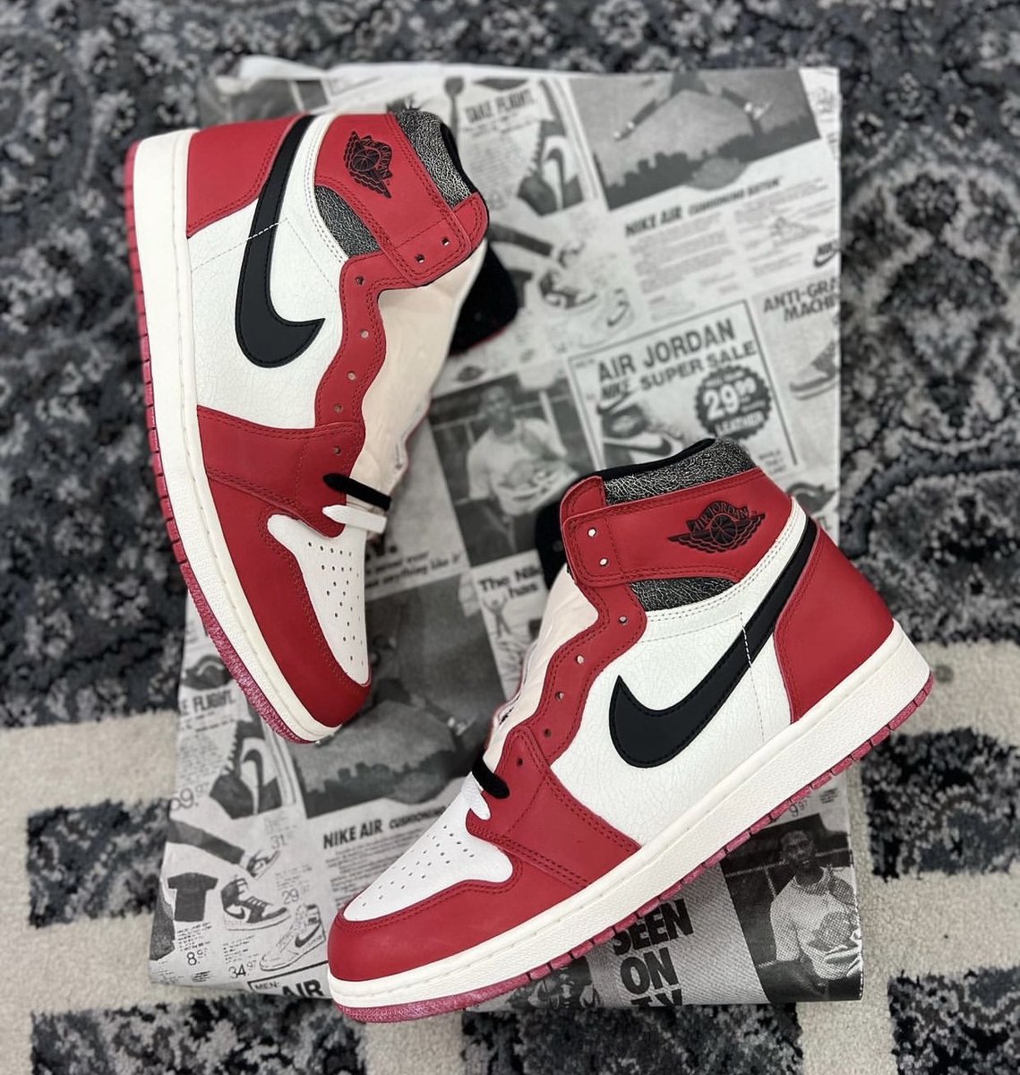 Sneakerologue's tweet photo. Packaging de la Air Jordan 1 High OG "Lost &amp; Found" !

Sortie prévue en Novembre https://t.co/AhIrlYosNn