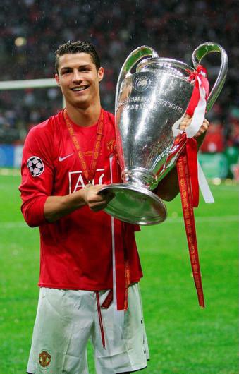 utdsnook's tweet photo. The ONLY member in the squad who knows what the standards of Manchester United are. https://t.co/khVFU4wWpY