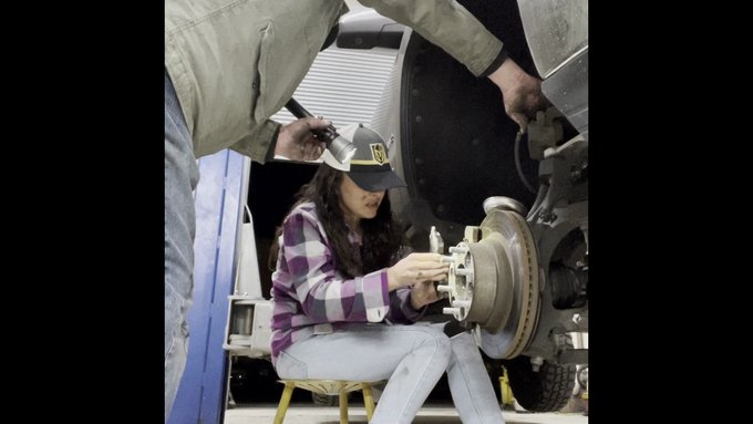 I just sold a video on #realloyalfans. Take a look here: https://t.co/yOxSAuYiOI https://t.co/6ez7N0<a href="/tag/realloyalfans"class="tags">#realloyalfans</a>