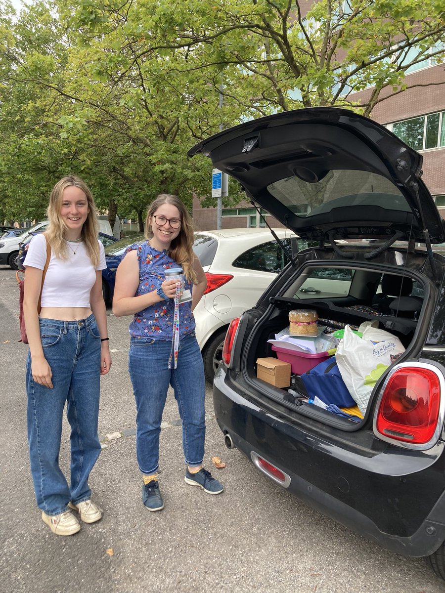 Come down to the ThinkTank museum today to learn about all things lithium-ion batteries!🔋🔋 @thinktankmuseum <a href="/prslaterchem/">Peter Slater</a> <a href="/EHDriscoll/">Dr Lizzie Driscoll</a> <a href="/t_seymour5/">Tabitha Seymour</a> <a href="/GSNandera/">Gagan</a> <a href="/jadedoodyy/">Jade</a>