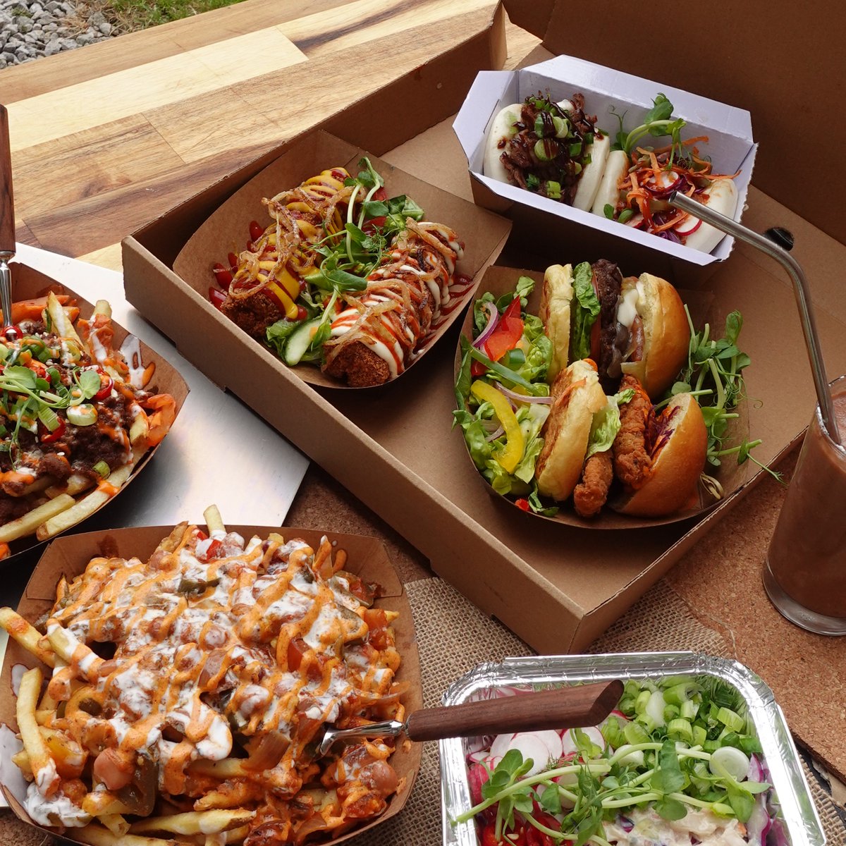 HotelDarlington's tweet photo. Street Food Boxes available this Saturday 20th August. 12pm - 6pm.

We are also offering half price prosecco with any street food box ordered from Monday 15th - Saturday 20th August 2022. Just quote #nationalproseccoday on booking.

To book please phone 01325 365858 https://t.co/ziCJ851mXM