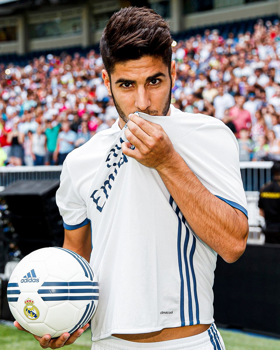 realmadriden's tweet photo. ⚽😘 #OTD in 2016, we presented @marcoasensio10 as a madridista!
#RealFootball https://t.co/qn5MuYqUxH