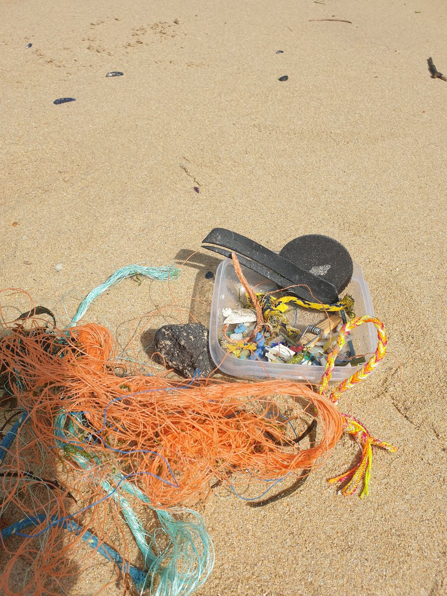 #3goodthings 
1.seeing the huge smile after the first day at surf school.
2.mummy and daughter time camping
3.time for myself on the beach, reading collecting plastic, swimming and relaxing. #lovewhereyoulive #makingmemories #leavenothingbutfootprints #iamabeachguardian