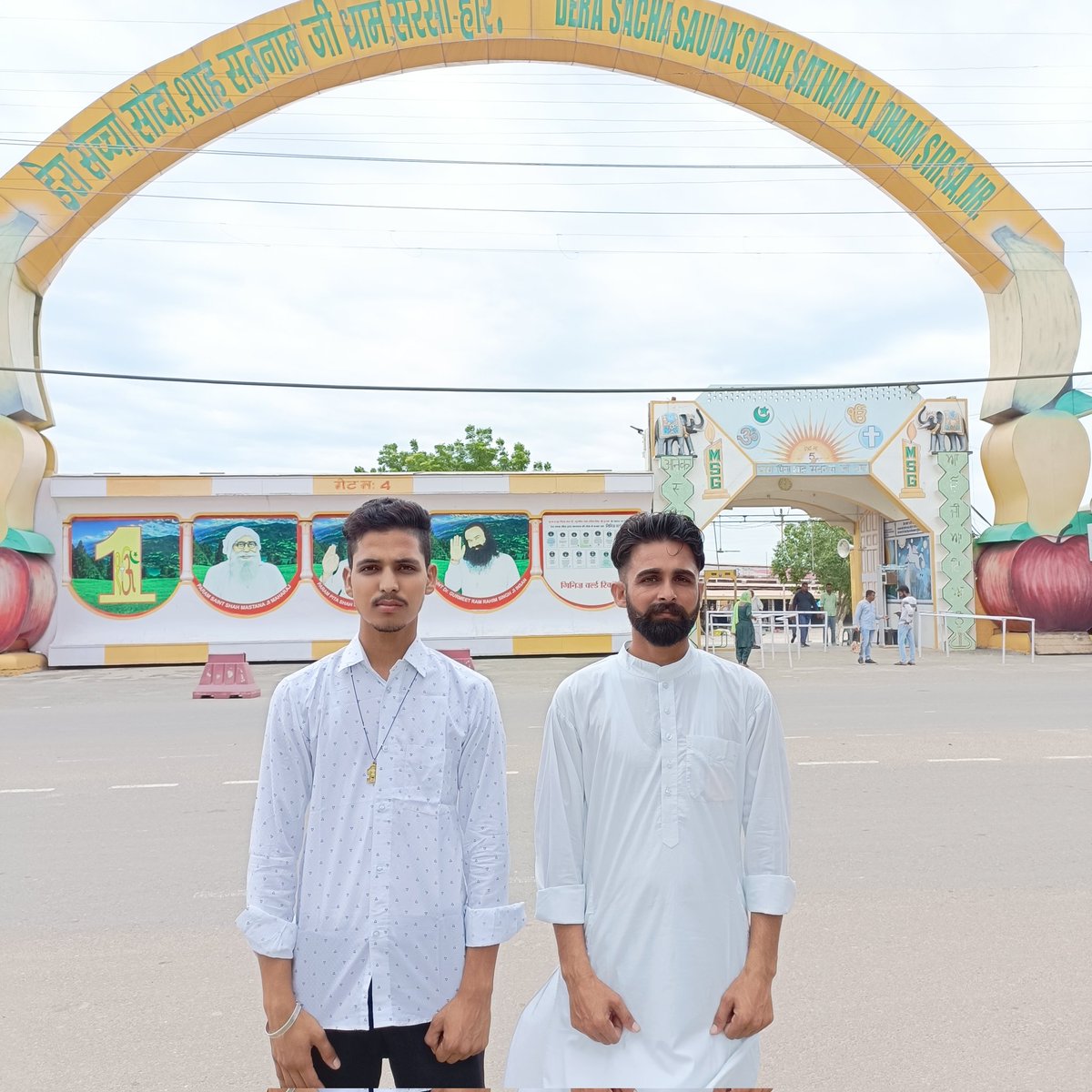 insan_Ninder_7's tweet photo. मक्की दी छल्ली वे, मक्की दी छल्ली वे। सरसे विच छेती आ माहिया तेरे बिना साडी रूह तड़फदी कल्ली वे।

#ThnkstoMSGPAPAJi🙏🙏 #EnjoyingLife💯💥 At #Dss_org Celebrated🎉🎊💞💥💯 #Brdy &amp; Celebrating💞💥💯 Birthmonth of Loving 😍 💞💞MSG GURUPAPA Ji💞💞 https://t.co/uM6yt7A4vX