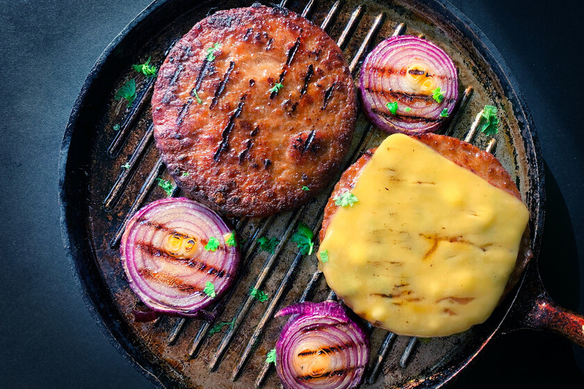 directopaladar's tweet photo. Los Óscar de la comida vegetal ya tienen finalistas: estos son los mejores nuevos productos 'plant-based' del mundo https://t.co/baAyggt4aF https://t.co/RG9w0pcQ0s