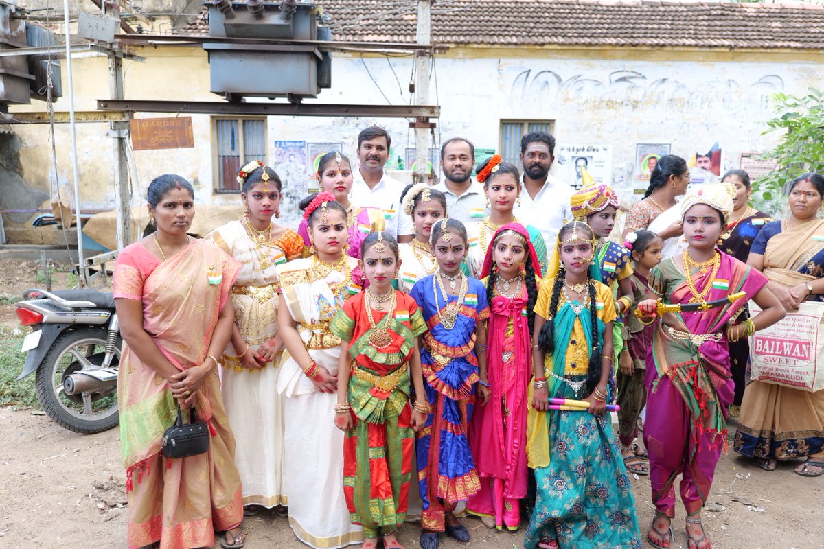 PravinJana4's tweet photo. சுதந்திர தின அமுதப் பெருவிழா கொண்டாட்டத்தின் ஒரு பகுதியாக  #ABVB சார்பாக பரமக்குடியில் நடைபெற்ற நிகழ்ச்சியில் 🇮🇳🇮🇳🇮🇳
@ABVPVoice @abvphp @ajmalkhan2509 @narendramodi_in @syedibrahimbabl @DrMohanBhagwat https://t.co/aJTkAQNiDL