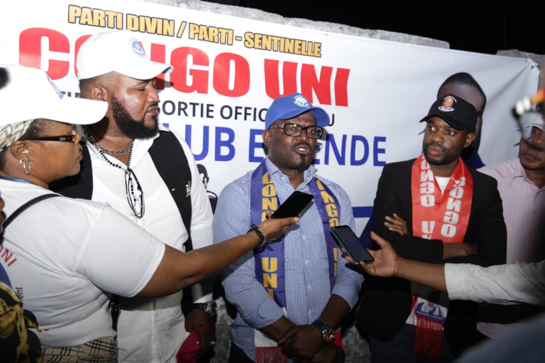 CongoUni5's tweet photo. Encadrement de la jeunesse : #Congo Uni a parrainé, le dimanche 14 août 2022 à Yolo dans la commune de Kalamu, le lancement officiel du Boxing club Essende. Le vice-président Patou Mobe alias Zapatero a représenté le président national empêché.
#LeChangement https://t.co/fzkEhINgKw