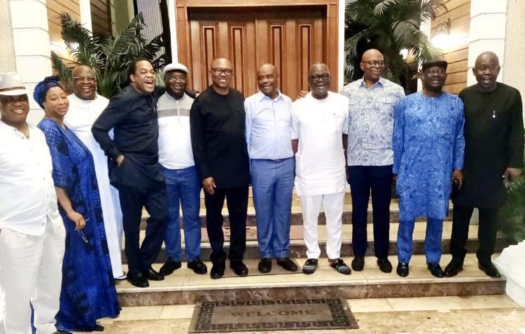 lilymatyr's tweet photo. Can you tell me the middle man in this picture?..count your teeth with your toungues obidients✊✊✊
Gentlemen shall we!!🤝
#wike
#south south
#donjazzy
#PeterObi4President2023 
#peternorth
#tinubu
#HellRufai
#mc oluomo https://t.co/Ze5MeLILeB