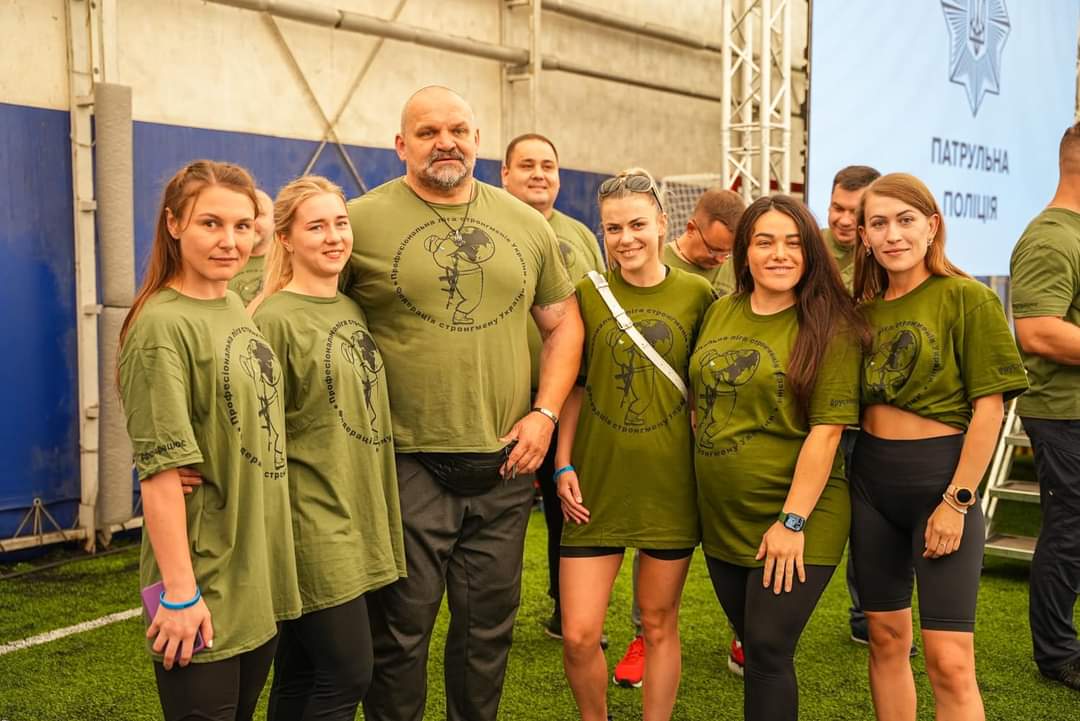 Ти диви?
Спецназівець Вася таки вирвався із буковельського котла!!!