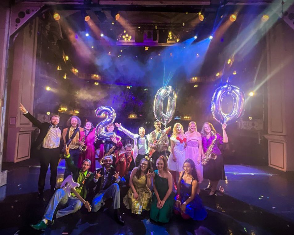 Last night marked our 200th performance of Footloose! ✨

We’ve had such a fun time touring this show and we will be going out with a bang this week at the <a href="/NewWimbTheatre/">New Wimbledon Theatre</a>! 🔥

#EverybodyCutLoose
