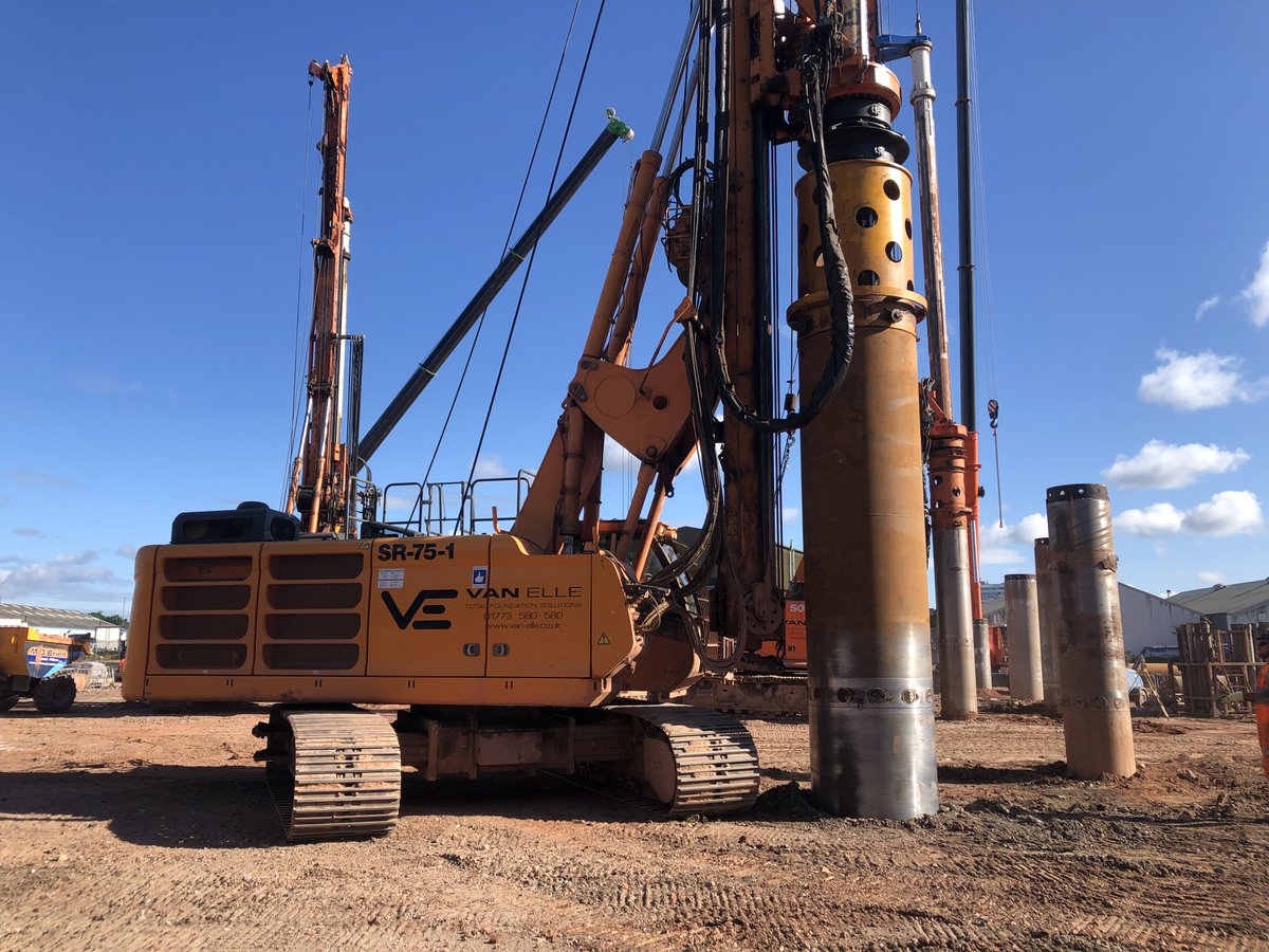 VanElleplc's tweet photo. 👷Our piling team are making excellent progress on the enfinium Kelvin waste-to-energy facility in Sandwell, West Midlands.
The team are currently utilising our Soilmec SR75’s and SR95 #piling rigs in rotary bored configuration, to install 2no #secant piled retaining walls. https://t.co/dNcv0YA916