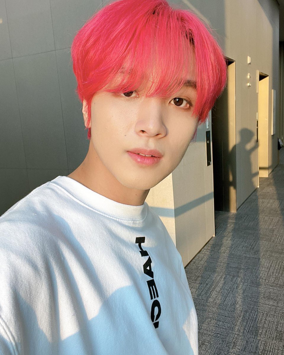 HaechanTube's tweet photo. 220816 haechanahceah 해찬 인스타

Fullsun #capsulebyNCT127 https://t.co/un1ixxbOvx