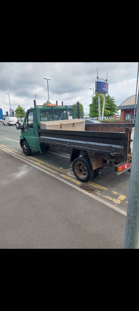 gmptraffic's tweet photo. #OpVortex @Cheethamhill vehicle tried to avoid check site but located by motorcyclist. Driver, no licence no insurance and vehicle in dangerous condition #Siezed165 and prohibited PG9 driver reported https://t.co/rFWI82z8PT