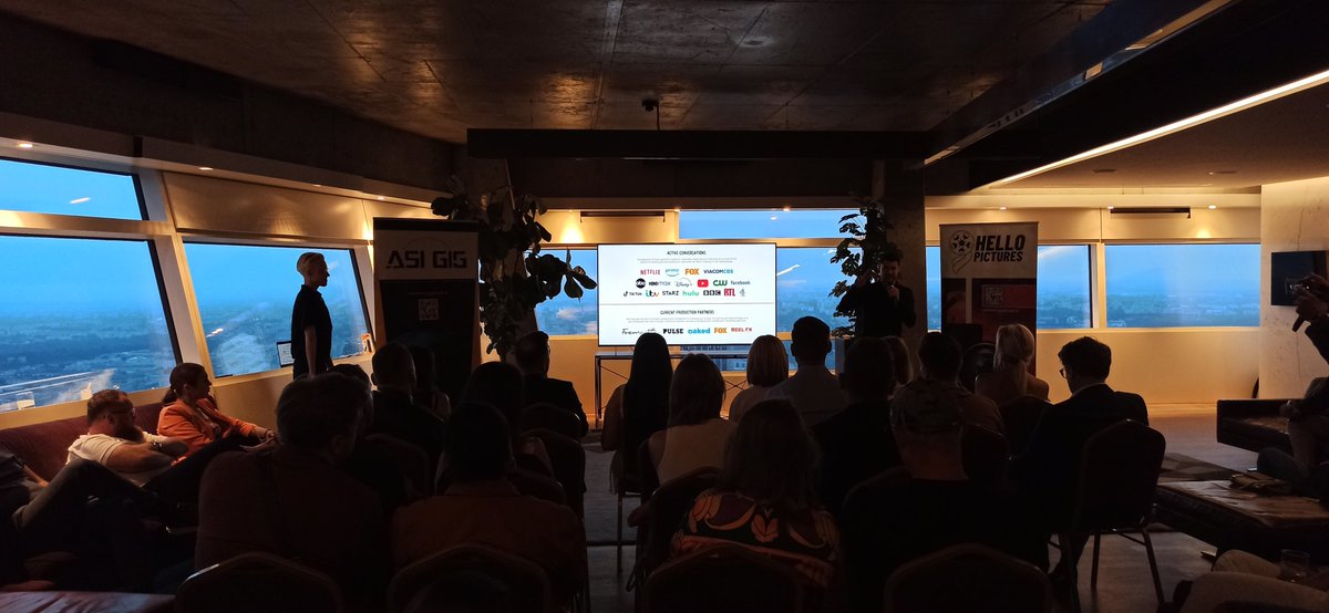 aimifsa's tweet photo. On 12 August 2022, the journey into the world of Hollywood began with Hello Pictures LLC!
Special thanks to @rafal_zaorski for hosting ASI GIG in the prestigious Apartment 504 and to our special guest @TaylorJonesTJ CEO of Hello Pictures LLC for introducing the subject of film https://t.co/5jwDA2f4SN