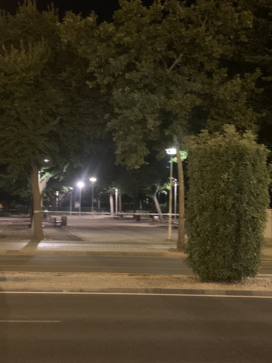 *prohibido el botellon*

el quijote arena pagando tus 5 euritos: