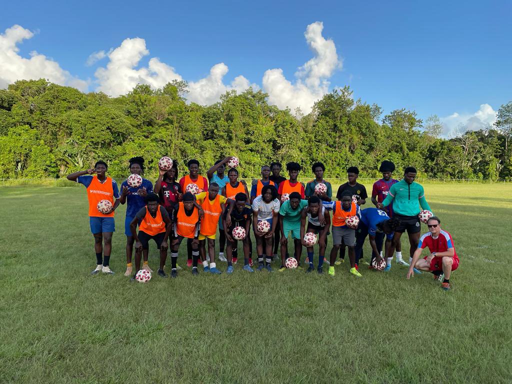 FC CHARVEIN tweet media