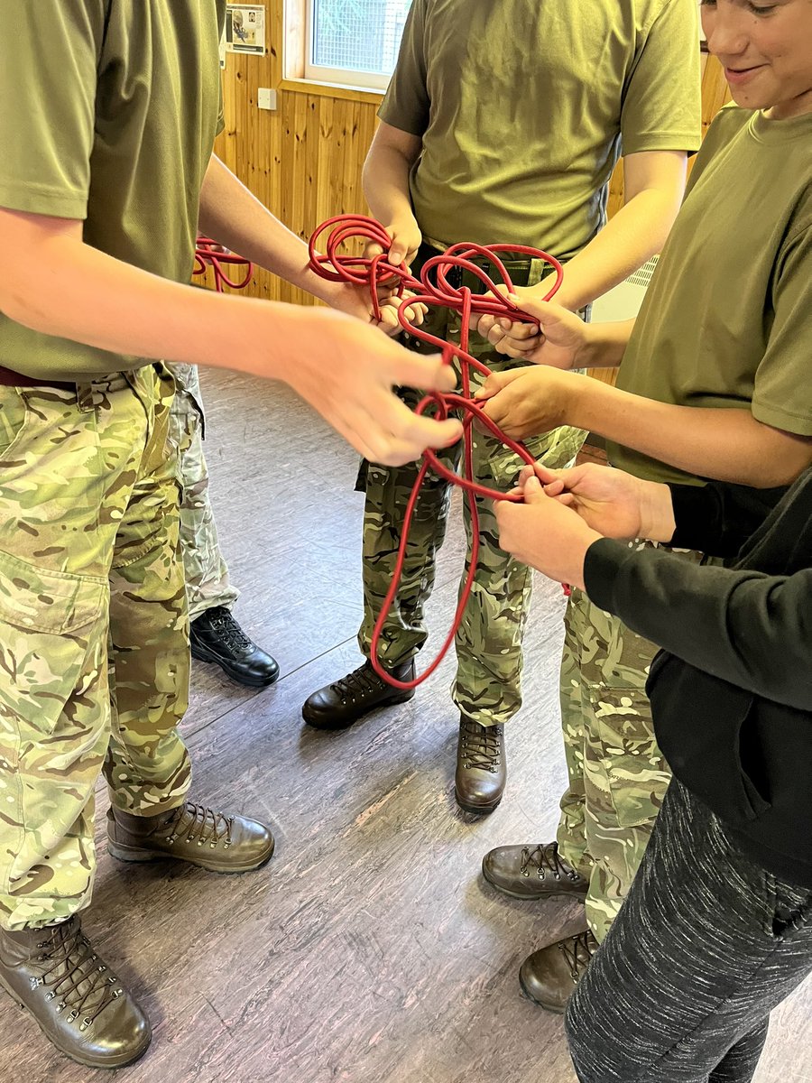 BramptonDetACF's tweet photo. Last night we returned from our summer break a great night of command tasks focusing on communication and team work.

@ArmyCadetsUK @CumbriaACF @LANCS_REGT #teamwork #newskills #action #adventure #friendship https://t.co/JlvY4xrhHy