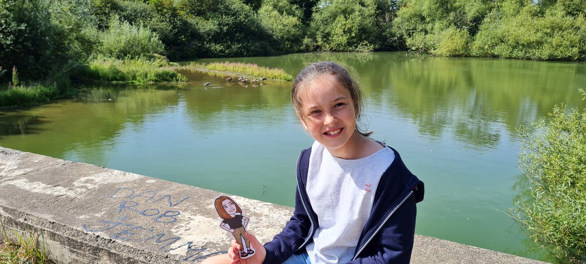 ladydignam's tweet photo. We are making the most of the beautiful weather and getting our steps in with a walk around the Dam @MrsWilliamsSM https://t.co/d6kCt0rv4p