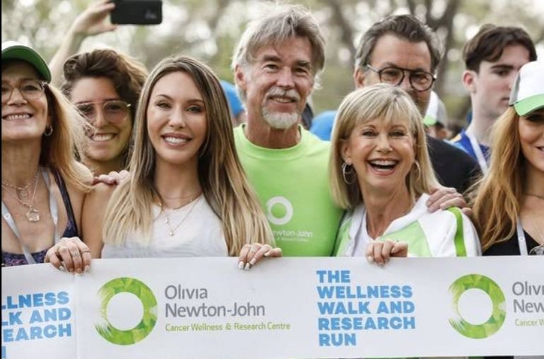 jeq88's tweet photo. Cant wait for the state funeral/memorial concert for Dame Olivia Newton-John. From what I've heard it's going to be televised not just national around Australia, but international too. #OliviaNewtonJohn #RIP #memorialconcert #melbourne #Australia #youareaninspiration https://t.co/6p7O3szMuK