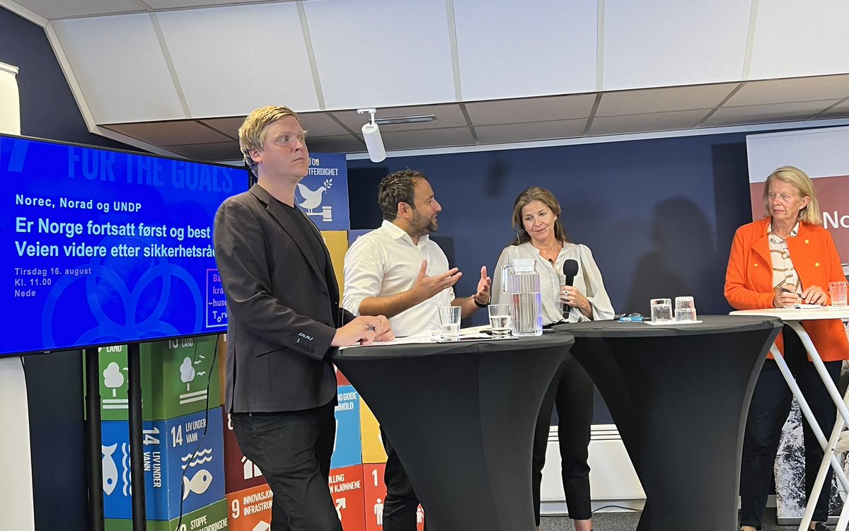 UNDPNorway's tweet photo. I slutten av året går Norge ut av Sikkerhetsrådet. Hva skjer nå?

Hvorfor er FN så viktig for Norge, og hvorfor er Norge så viktig for FN?

🎥▶️ LIVE nå fra #Arendalsuka👇
https://t.co/nB98w5ttKU https://t.co/YJg0n9vL8d