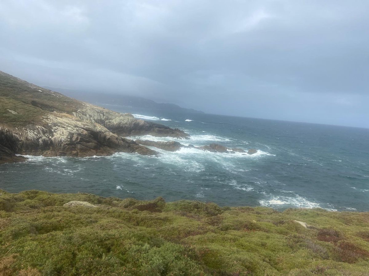 julitojul101's tweet photo. #Malpica #ruta #trail #hermita #playabeo #costadamorte .. muy chula.. no la conocía https://t.co/a8YnEuo7VN