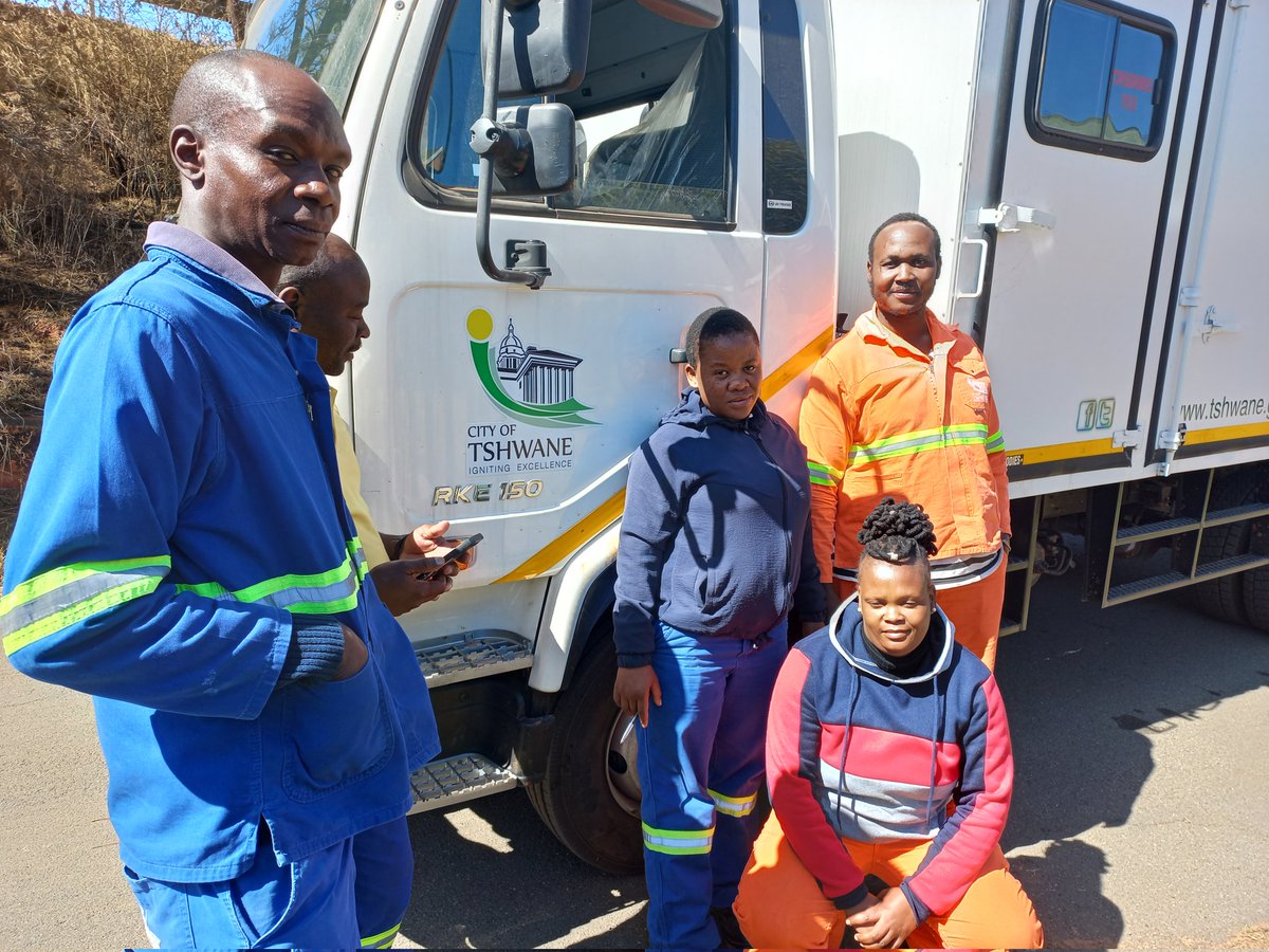 yazimedia's tweet photo. @CityTshwane @tshwane_mayor Fantastic fast repairs to domestic water meter leak. Thank you and well done!

#Tshwane #servicedelivery https://t.co/G7BHInkbtK