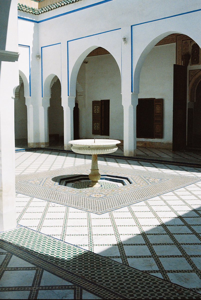 MANPROD3's tweet photo. DAY : 16 Architectures

- Palais de la Bahia 

#31themesanalogchallenge https://t.co/SOI8vqHvts