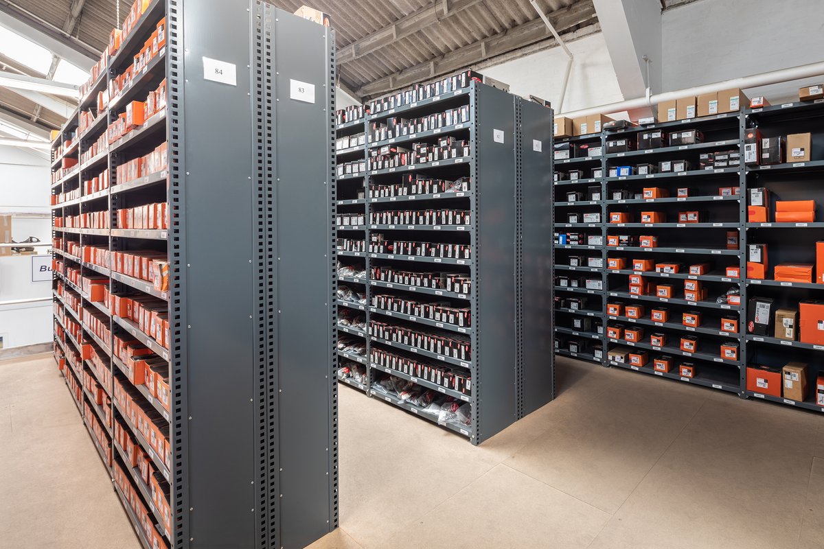 WhittleJones's tweet photo. We are pleased to welcome Allied Vehicles Edinburgh Parts to their new unit located at @NorthernTrustCo's 29,044 sq ft, 14 unit industrial estate; Turnhouse Court in Newbridge.  

https://t.co/gPom80JMNL https://t.co/Xhv7iHPrGO