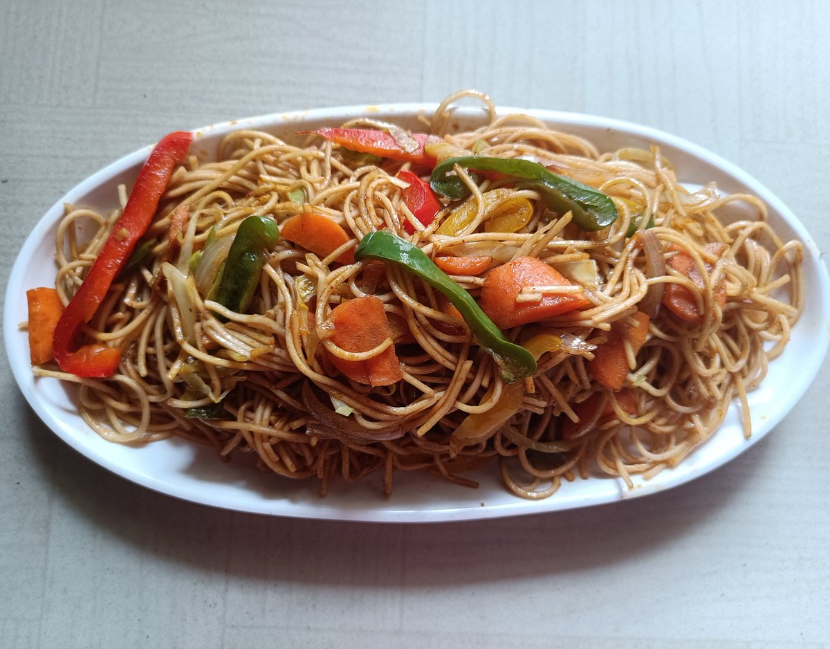 MamtaPatwal3's tweet photo. Spicy Noodles 🍜😋 l Chowmein l  https://t.co/4I7UNs1sdL https://t.co/jTrAQi5k4P
