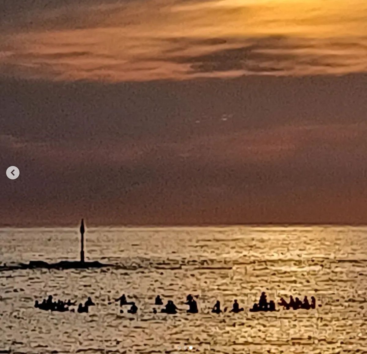 talanstrust's tweet photo. Thank you to everybody who came to the Paddle Out last night 💕

#TalansTrust #Rhabdomyosarcoma #Bude #Cornwall https://t.co/UPvgpC1h4y