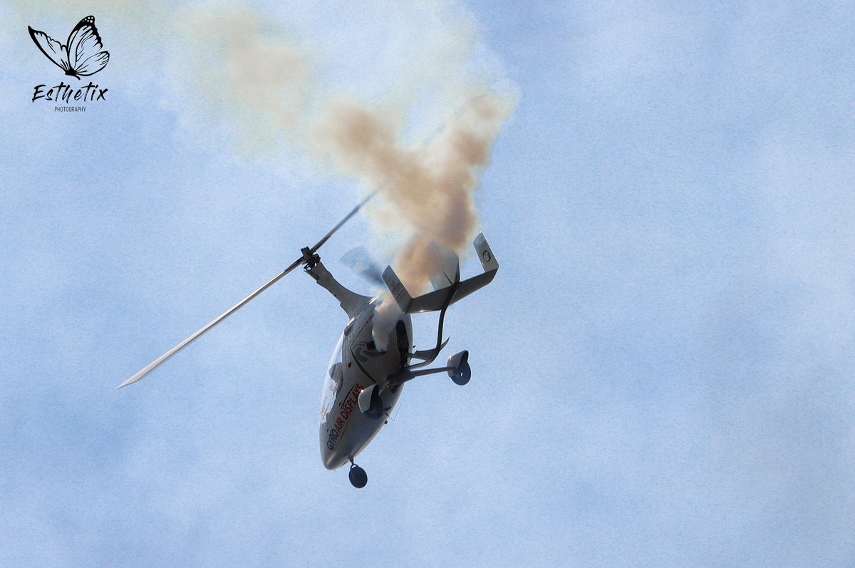 e_therp's tweet photo. A few snapshots from the Blackpool Air Show watching @rafredarrows and a few other air craft displays.
@TheBplTower
@visitBlackpool
@visitfyldecoast
@BlackpoolAir 
@The_Gazette @BBCNWT @thetimes
#redarrows #RAFdisplayteam #spitfire #gyrocopter https://t.co/0nDRTu9hcz