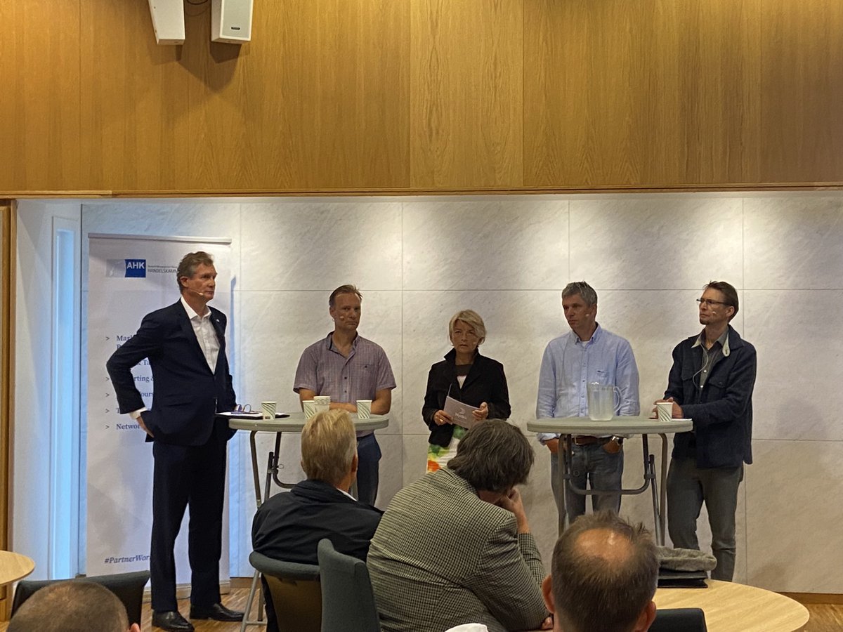 ThereseRdHolm's tweet photo. Norway’s place in Europe: Energy and industrial partnerships with the EU and Germany. @RonnaugSS in @NorskHydroASA on the tool-box used https://t.co/WpiKY9KjX1