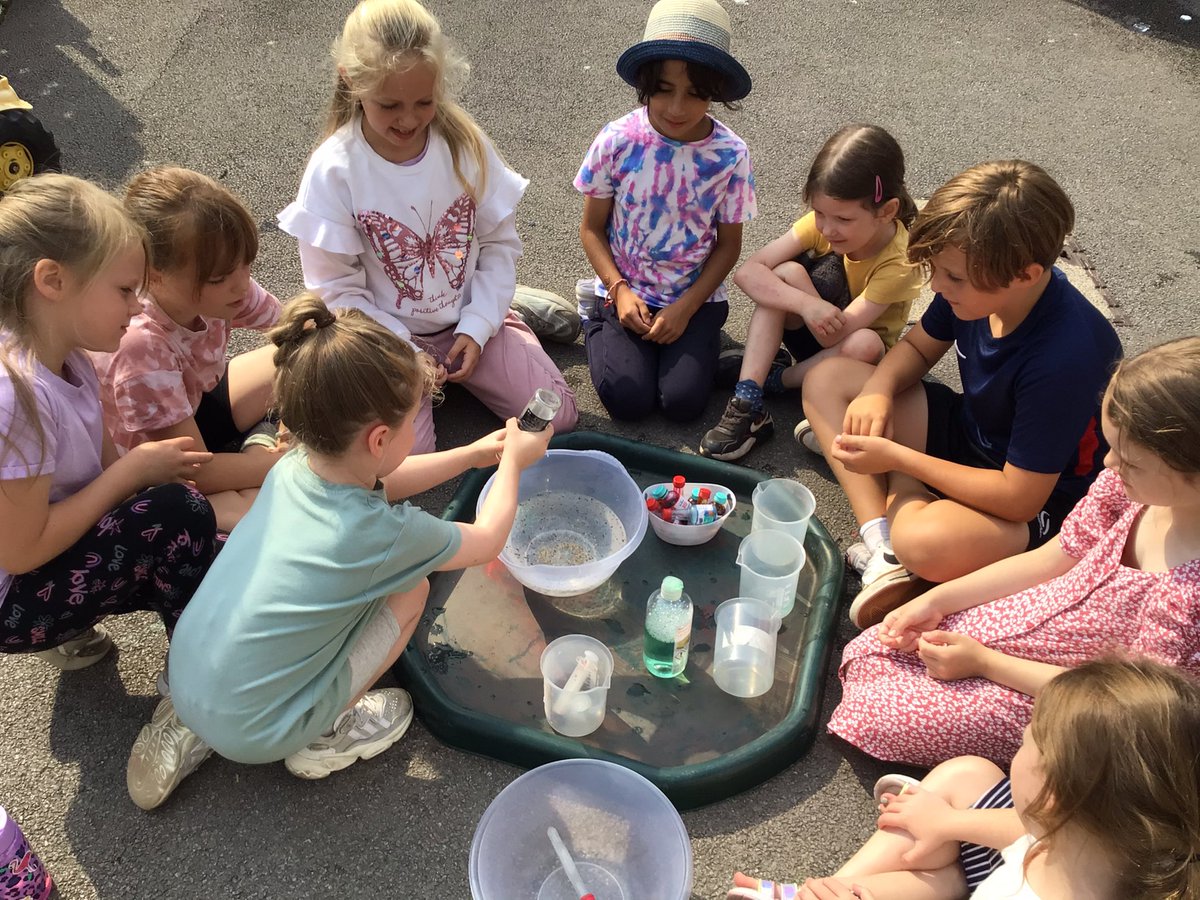 BPS_AllStars's tweet photo. We’ve had a fantastic start to science week! Here’s what we have been up to so far at All Stars holiday club! .... learning all about the importance of hand washing with the soap experiment yesterday 🧼 @BlackrodPSch https://t.co/pcqM0dvxFY