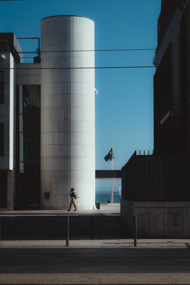 PhilipAchenbac1's tweet photo. Lisboa 🇵🇹 on 50mm 
#photography #lisboa #portugal #streetphotography #heretocreate #film #filmlook #architecture #urban https://t.co/14KurBVfji
