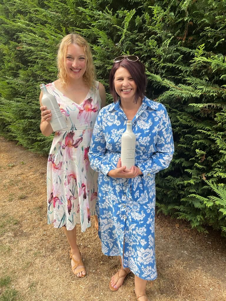 theginkitchen's tweet photo. Kate and Gaynor went down to @therunnymede yesterday. 
  
We make a gorgeous gin for them, The Runnymede Gin, with key botanicals of mango, orange, cassia bark and mint.
 
We also hosted a gin lunch for guests which went down fabulously, have a read of the delicious menu! https://t.co/JNJcVD3nxa