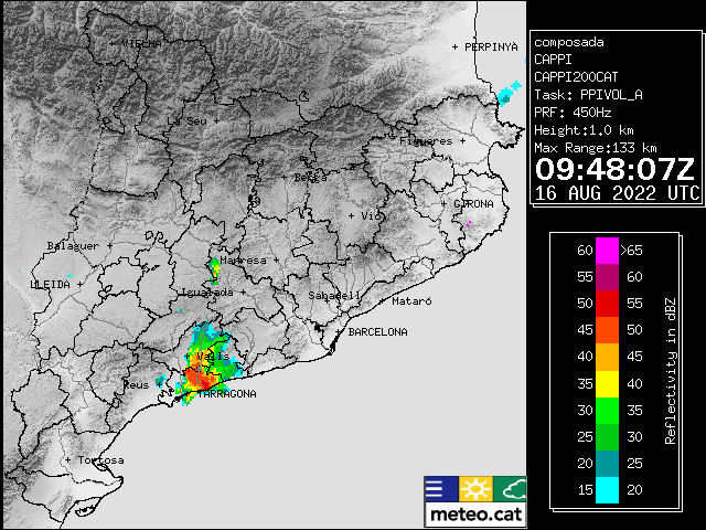 meteollac's tweet photo. S'escolten els trons de la tempesta que ens arriba des de l'Alt Camp al mateix temps que el mapa de descàrregues elèctriques del @meteocat mostra un conjunt de llamps a l'Alt Penedès sense precipitació (aquesta zona del radar està ben neta). https://t.co/ZMW037kH5Z