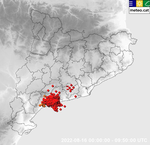 meteollac's tweet photo. S'escolten els trons de la tempesta que ens arriba des de l'Alt Camp al mateix temps que el mapa de descàrregues elèctriques del @meteocat mostra un conjunt de llamps a l'Alt Penedès sense precipitació (aquesta zona del radar està ben neta). https://t.co/ZMW037kH5Z