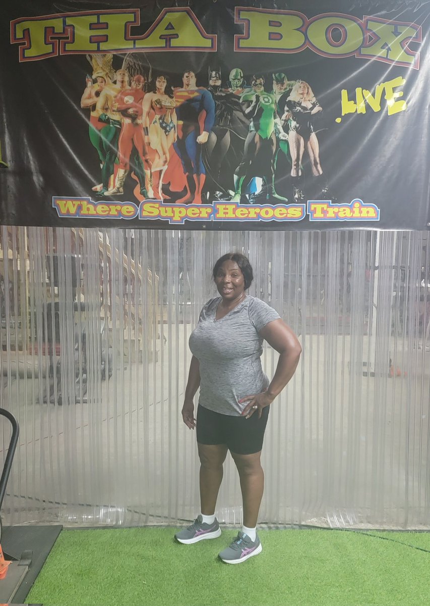 daviddeberry's tweet image. TheDayGoesALilBetterWhenUStartItWithAWorkout💯💯💯@#ThaBox #OFFTHACHAINFITNESSLLC #ThaBoxWhereHeroesTrain #WhereEveryoneTrains #WhereMotivationLives #AlwaysForward #WithGreatPower #WutEvaItTakes